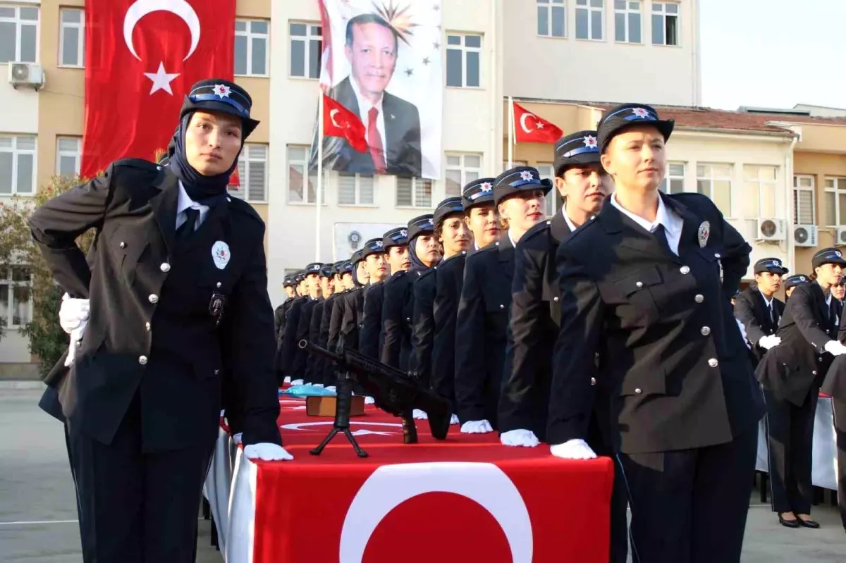 Aydın Polis Meslek Eğitim Merkezi’nden İlk Kadın Mezunlar